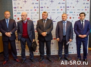  Участники петербургской всероссийской конференции ответили на вопросы журналистов о состоятельности саморегулирования